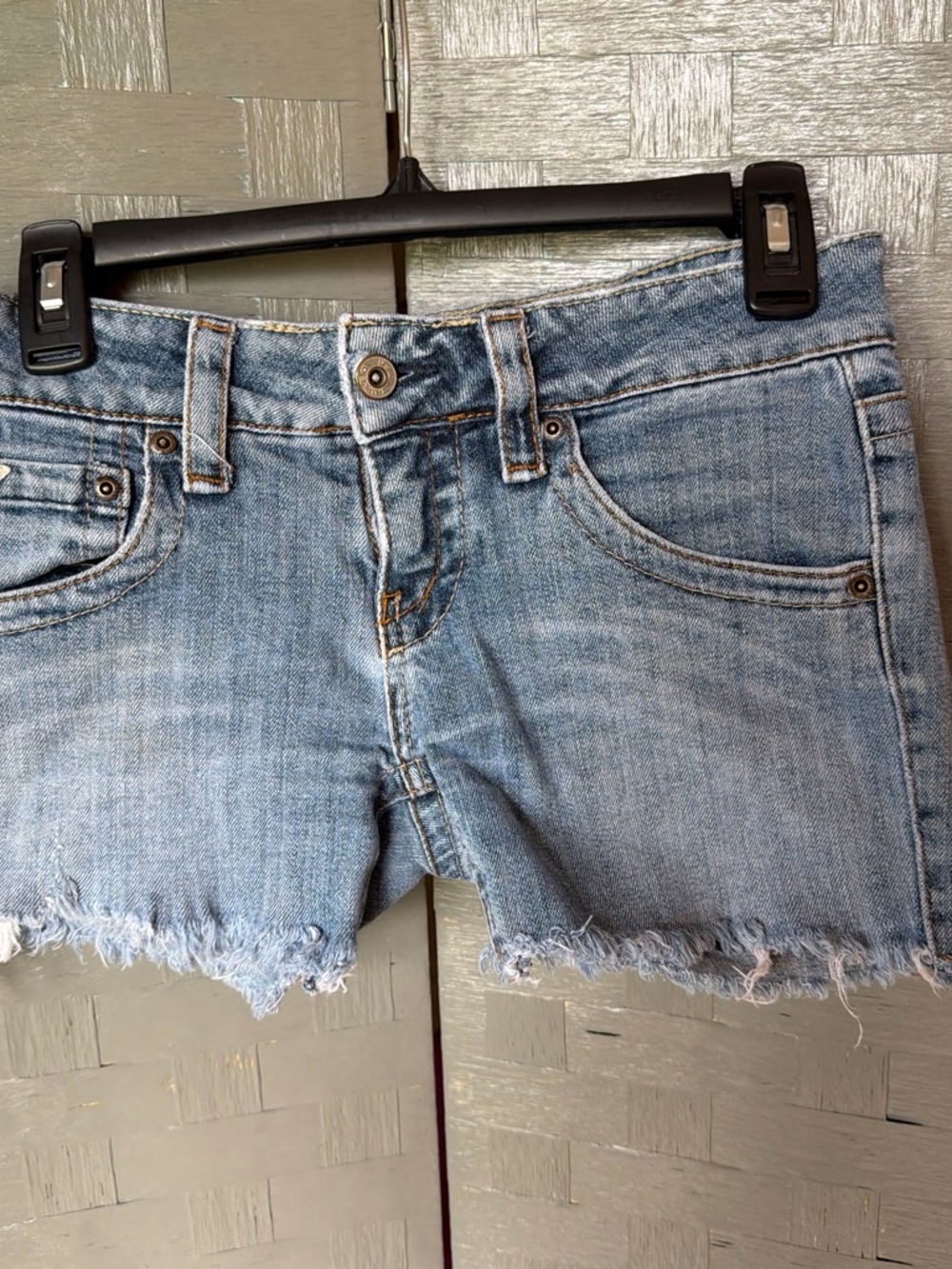 Classic Light Blue Denim Jean Shorts - Casual Frayed Hem